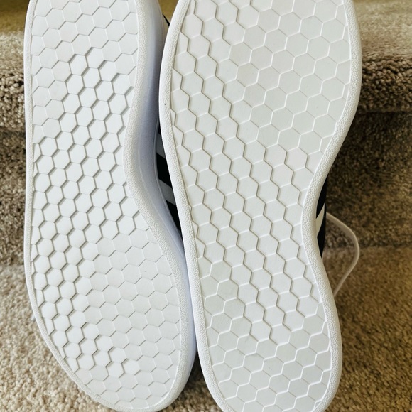 NWOT ADIDAS SNEAKERS - Picture 2 of 9